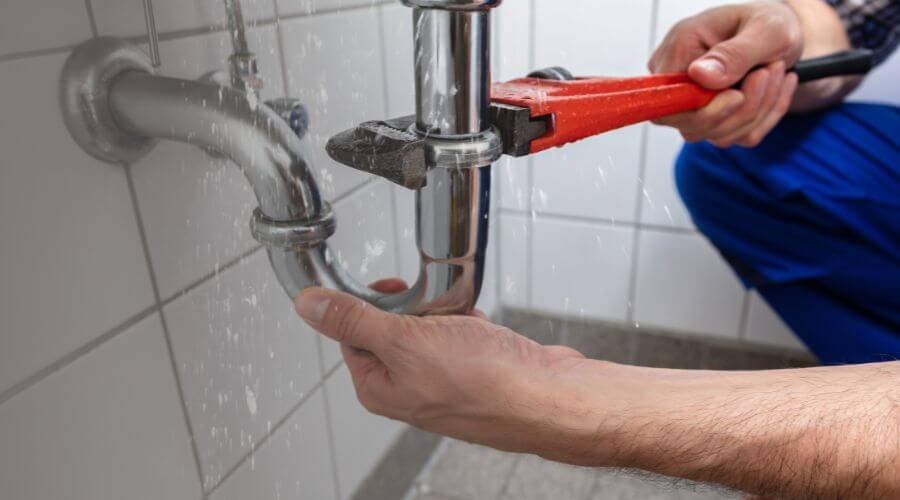 Expert burst pipe repair services in Vernon Hills, IL
